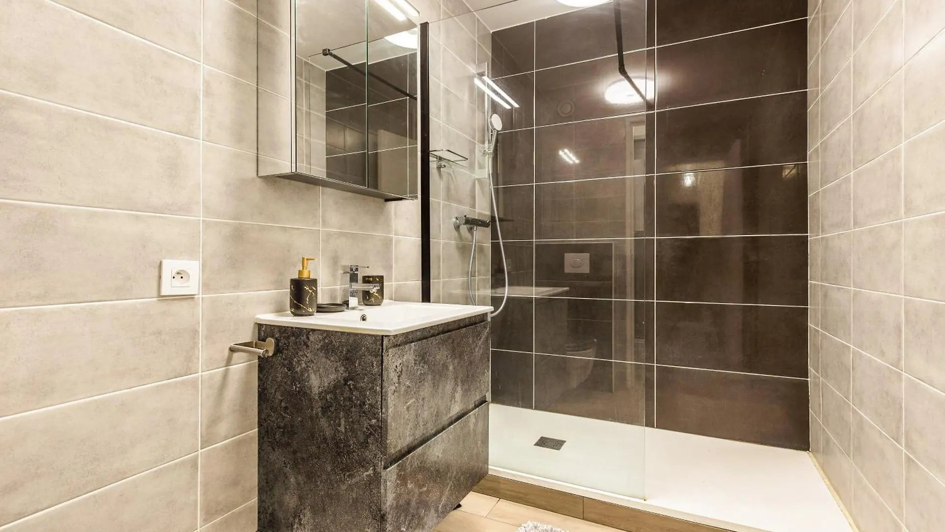 Apartment Charmant Studio Du 12Eme, Parking Gratuit Et Metro Paris